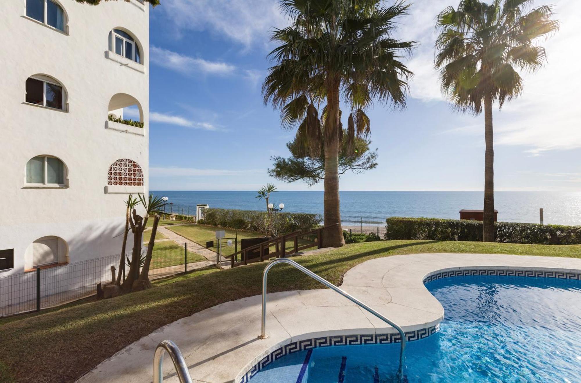 Oceanfront Mijas Apartment Ngoại thất bức ảnh