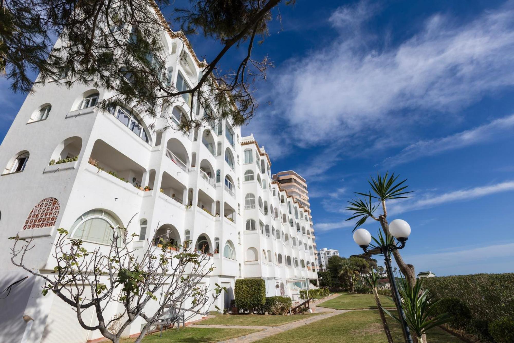 Oceanfront Mijas Apartment Ngoại thất bức ảnh